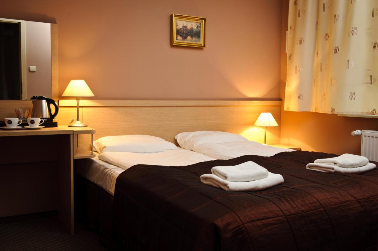 Carskie Koszary 3*